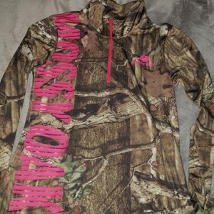 Mossy oak pull over
